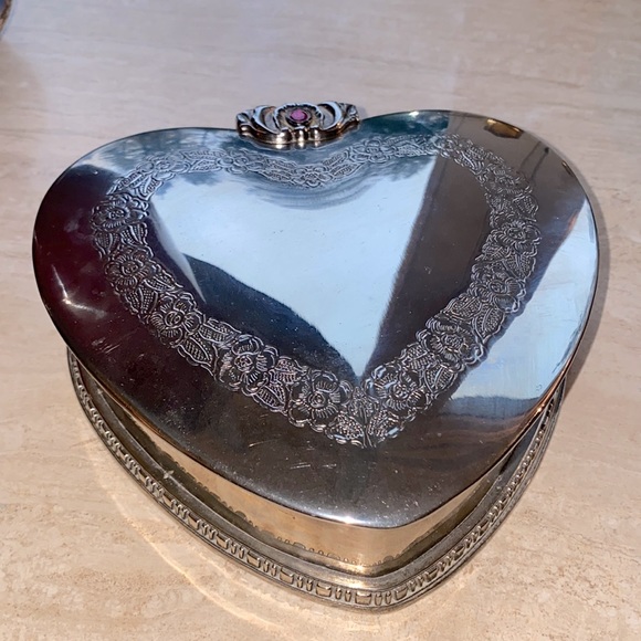 Vintage Jewelry Box Chrome Heart Velvet Inside Extra Large Substantial 80’s - Picture 2 of 6